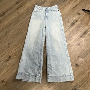 Social Tourist Ultra High Rise Wide Leg Jeans Light Wash Size 00R W24